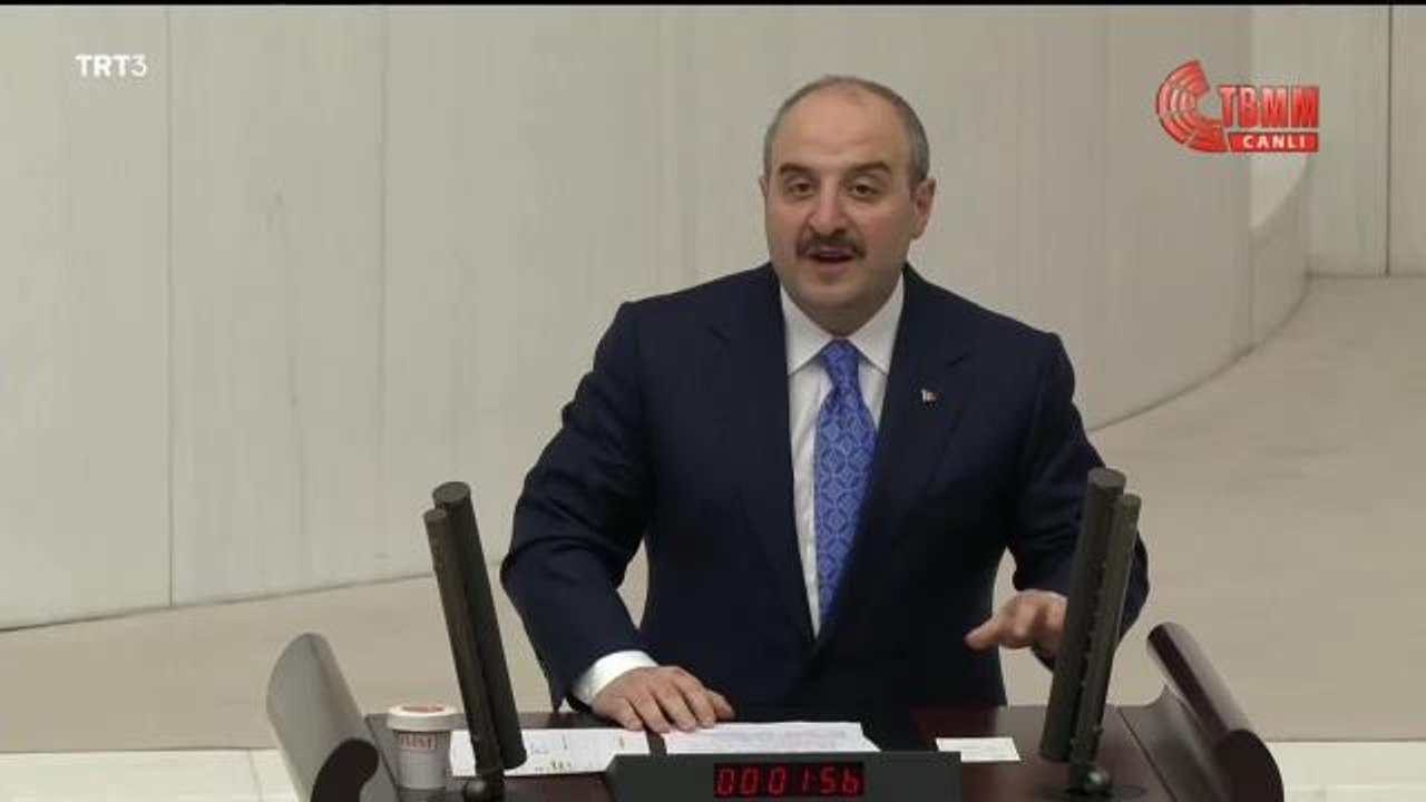 Bakan Varank "Akrabalarım Üzerinden İftira Atmaya Çalışıyorlar" Dedi. Özgür Özel "Pişkinliğe Vardırıyorsunuz İşi" Diye Eleştirdi