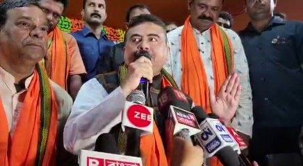 মমতা যতই কপালে চন্দন আর দুধ ঢালুন, সকলে জানেন উনি ভেজাল হিন্দু: শুভেন্দু | Oneindia Bengali