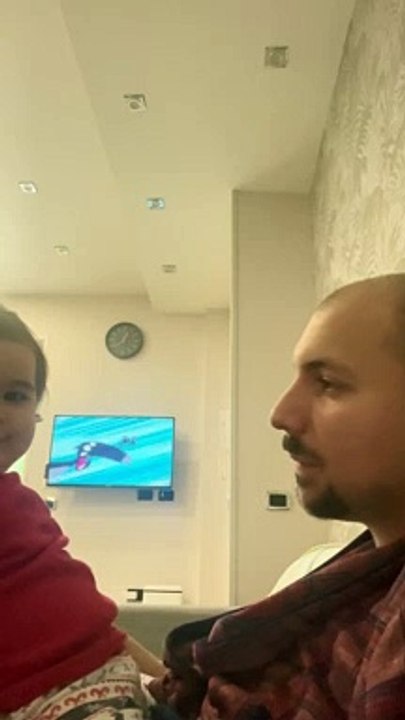 Toddler Headbutts Her Dad