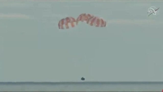 Nasa’s Orion capsule returns from trip around the moon