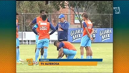 Sem vencer há dois jogos, Cruzeiro se prepara para enfrentar Santos de Robinho
