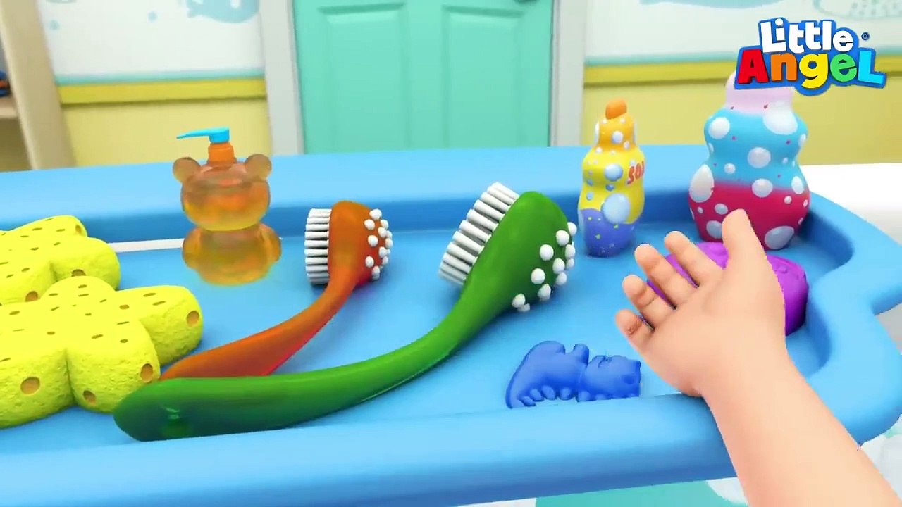 Bebé Juan Aprende a Bañarse - Canción Infantil - Little Angel Español