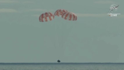 NASA'nın Ay'a dönüş programının test aracı Orion, Ay'ın yörüngesinden Dünya'ya döndü