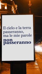 Cartello stradale natalizio: “Il cielo e la terra passeranno, ma le mie parole non passeranno”