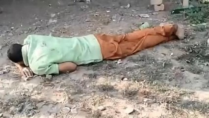 देवरिया: शराबी का सोशल मीडिया पर वीडियो हो रहा है वायरल, आप भी देखें वीडियो