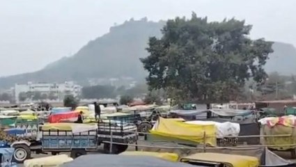 रायसेन: मौसम ने ली अचानक करवट, बूंदाबांदी होने से कृषि मंडी में मची अफरा-तफरी..