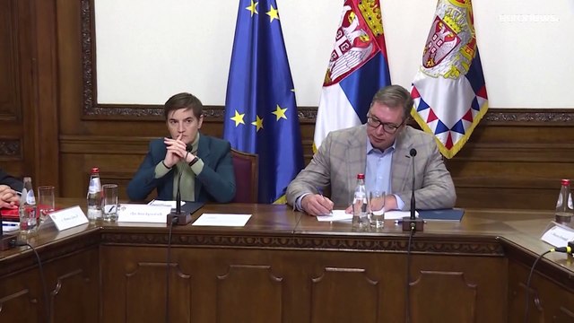 Serbo-kosovari in rivolta. Belgrado chiede alla NATO il permesso di inviare sue truppe