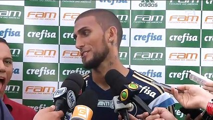 Fugindo de ambiente tenso, Palmeiras treina em Atibaia