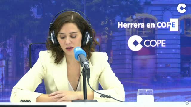 Ayuso redobla su ofensiva contra Sánchez y dice que vivimos en el mes negro de la democracia