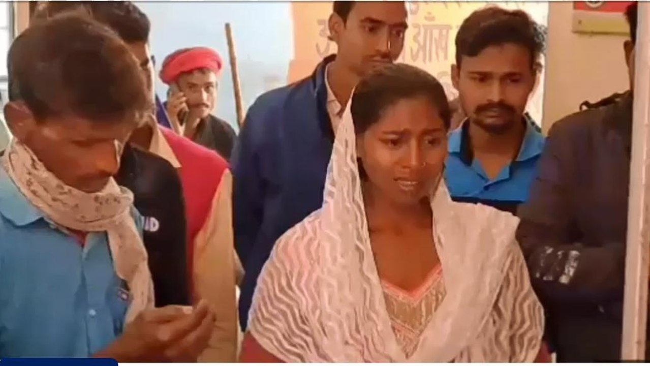कुशीनगर: चलती ट्रेन से कूदी युवती हुई गंभीर रूप से घायल, देखें ये खबर