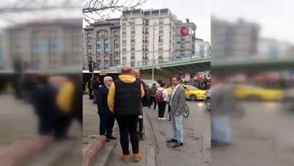 Bakmak ile görmek arasındaki fark nedir? Habere tıklayınca anlayacaksınız... Taksiciler Odası Başkanı Eyüp Aksu taksi denetimi yaptı: "Olumsuz bir şeye denk gelmedik"