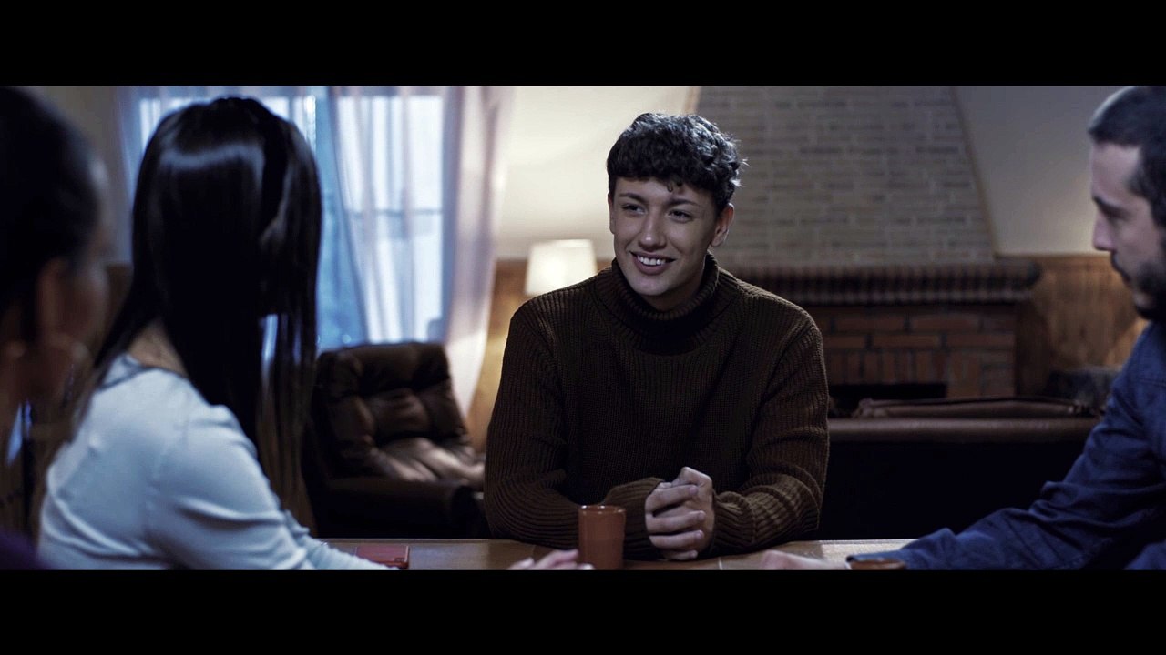 Tráiler de la película "Un día cualquiera", escrita y dirigida por el emeritense José Texeira ("León", "Ligones"), un thriller psicológico de 90 minutos de duración protagonizado por Ariane Gaisán, Agus Carreño, Alberto Trejo, Mila Villalba, Raquel San Fe