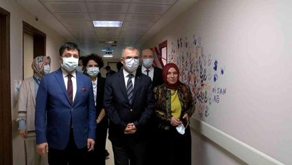 Maltepe Kaymakamı Tiryaki: "Hastanede tedavi gören çocuklarımızın eğitimleri de burada devam ediyor"