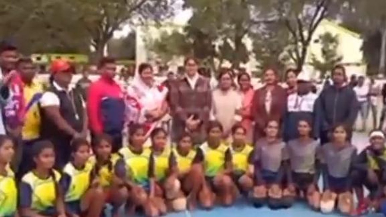 मण्डला: दो दिवसीय प्रतियोगिता हुई संपन्न,कलेक्टर ने खिलाड़ियों का बढ़ाया उत्साह