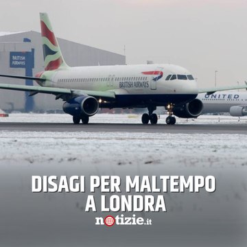 Londra: voli sospesi all’aeroporto di Stansted per maltempo