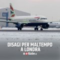 Londra: voli sospesi all’aeroporto di Stansted per maltempo