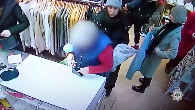 Brazen thieves steal cash from elderly woman’s purse as she pays at till