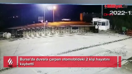 Duvara çarpan otomobildeki 2 kişi hayatını kaybetti