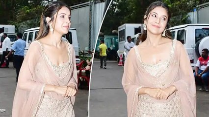 Shahnaz Gill Brown Sharara पहन मचाया बवाल,खूबसूरती देखकर दीवाने हो गए लोग । Boldsky*Entertainment