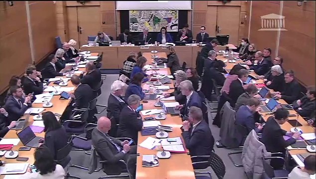 Commission des affaires culturelles : Port d’une tenue uniforme aux couleurs de l’établissement scolaire ; Résolution européenne sur la liberté des médias - Mercredi 14 décembre 2022