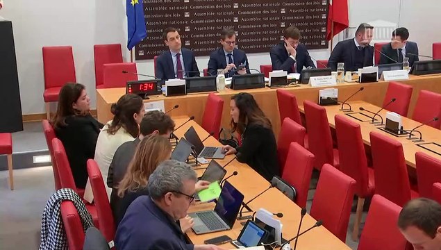 Commission des lois : Revivifier la représentation politique ; Instituer une présomption de légitime défense pour les membres des forces de l’ordre - Mercredi 14 décembre 2022