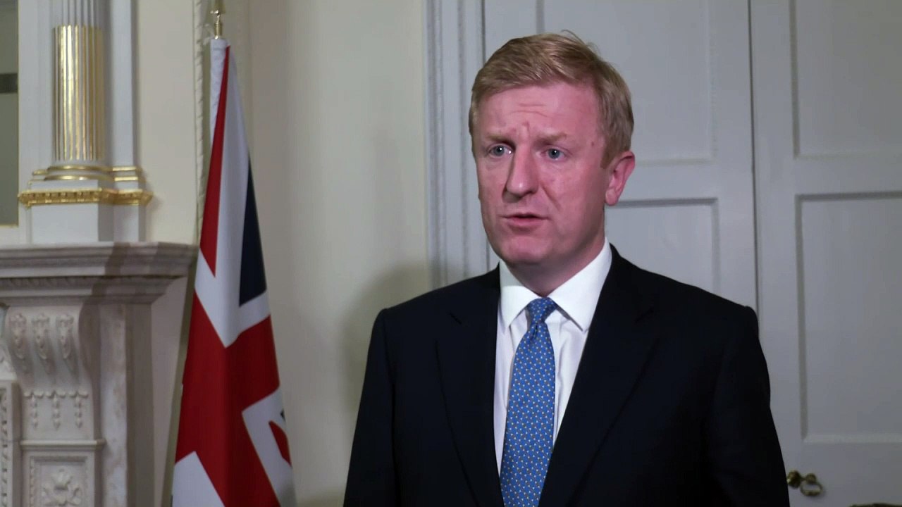 TfL apologises for travel disruption after snow hits London