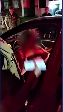 VÍDEO: motorista é presa após furar bloqueio de manifestantes no PR