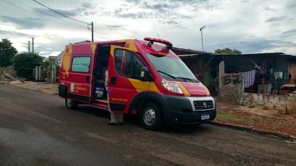 Guarda-roupa cai sobre criança de 2 anos que sofre contusão na cabeça