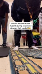 Namaz kılan öğrencilere 'sihir yapıyorsunuz' diyen öğretmen kovuldu