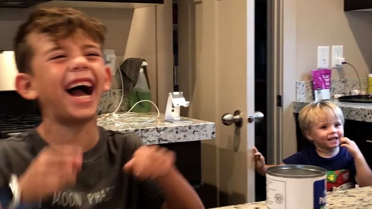 'That won’t stop me from eating my candy' - 3 y/o boy forces open child lock on pantry door with ease