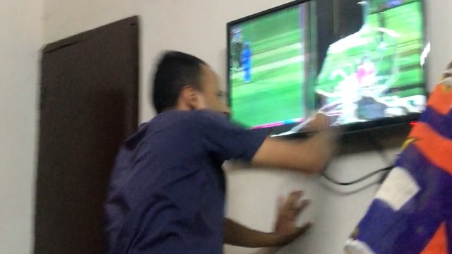 Cricket SUPER FAN breaks his TV screen during an intense India vs. Pakistan match