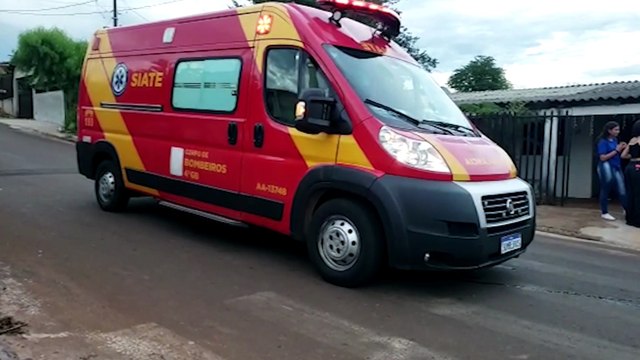 Colisão entre bicicleta e carro deixa jovem de 18 anos ferido