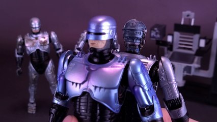 NECA RoboCop Ultimate Battle-Damaged RoboCop with Chair