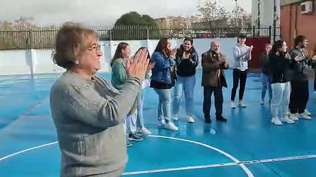 Aplausos para Pilar en el IES Averroes