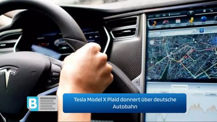 Tesla Model X Plaid donnert über deutsche Autobahn