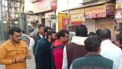 मथुरा: जीएसटी कार्रवाई रोके जाने पर जानिए व्यापारियों की प्रतिक्रिया, देखें वीडियो