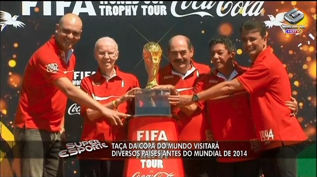 Aos pés do Cristo, campeões mundiais inauguram tour da taça da Copa
