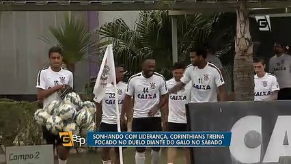 De olho na liderança, Corinthians treina para enfrentar o Galo