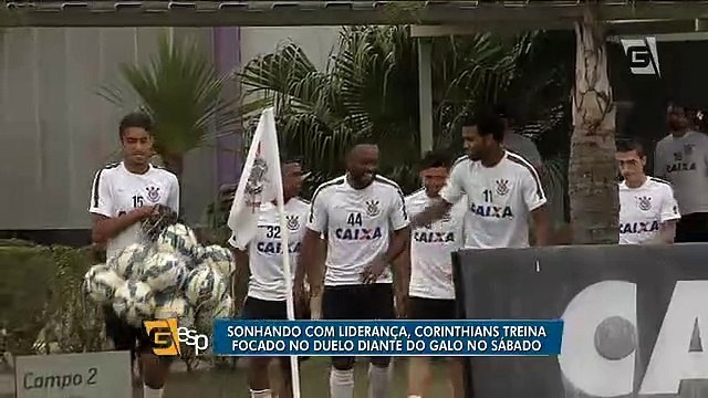 De olho na liderança, Corinthians treina para enfrentar o Galo