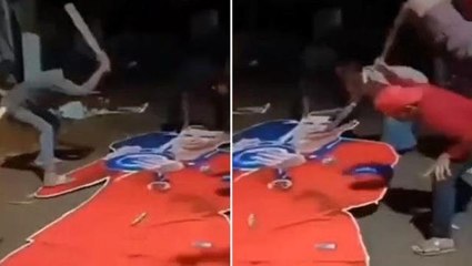 İnsanlıktan çıktılar! Herkes Hintli taraftarların Ronaldo maketine yaptıklarını konuşuyor