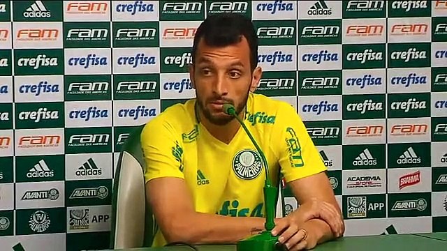 Edu Dracena critica torcedores por polêmica com sinalizadores