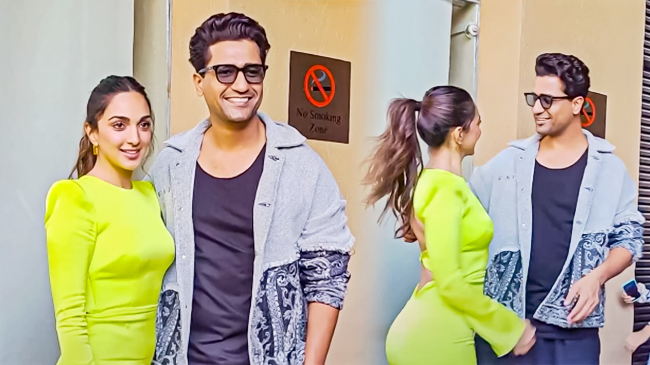 Vicky Kaushal Hugs Kiara Advani, Paparazzi Teases "Girlfriend Aa Gayi"