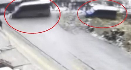 Şoför, yolcu tarafından vuruldu: Kontrolden çıkan minibüs, boş araziye girdi