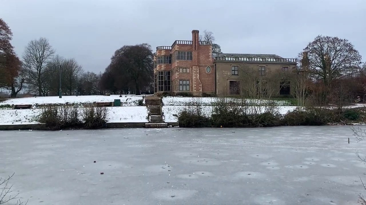 People have been warned against going onto the ice on the lake at Astley Park