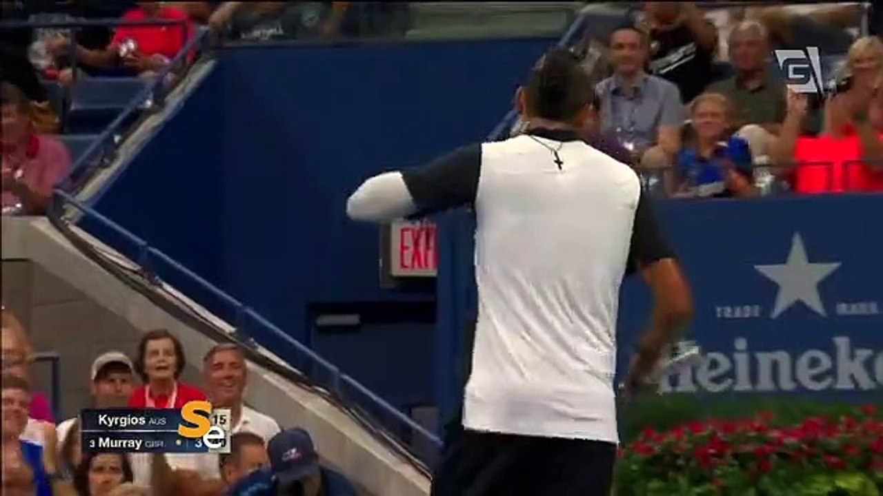 Murray e Federer vencem estreias nos EUA