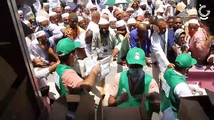 Mecca live توزيع وجبات جافة على الحجيج - 1443هـ _ مؤسسة غروس الخيرية