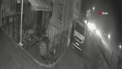 Kahreden tesadüf... Görüntü çektiği yerde 12 saat sonra kazada otomobili ikiye bölündü, hayatını kaybetti