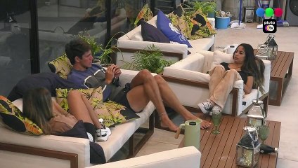 Thiago se enteró por un papelito que le tiraron que su papá está preso y Daniela lo contó en vivo