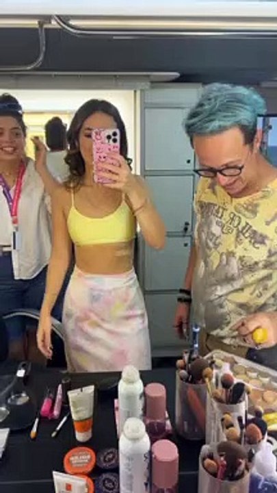 Tatuagens de Mel Maia na costela foram escondidas com maquiagem