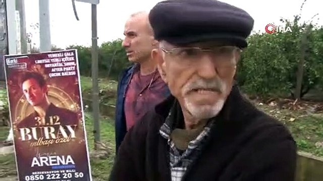 İzmir’i sağanak vurdu: Araçlar suya gömüldü